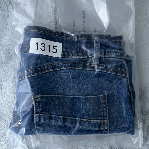 Eighty Two Women's Cut Off Shorts Low Rise Denim Stretch Dark Blue Womens Size 3 - Picture 10 of 10